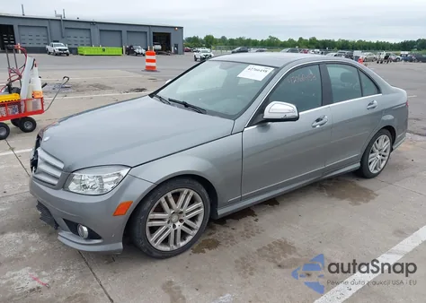 2008 Mercedes-Benz C 300 Luxury 4Matic/Sport 4Matic z USA, uszkodzony, nr VIN WDDGF81X98F087659